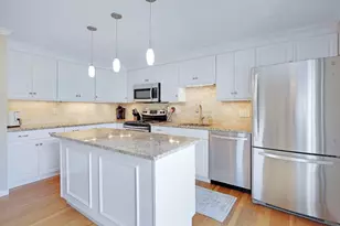 54 Brewster St, North Andover, MA 01845 - Photo 9