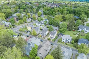 13 Munroe St, Northampton, MA 01060 - Photo 9