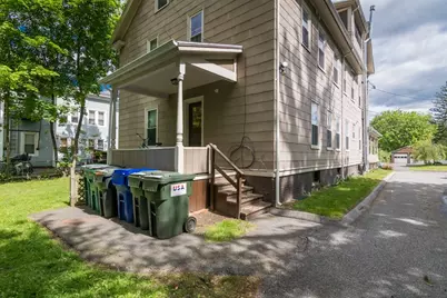 13 Munroe St, Northampton, MA 01060 - Photo 5