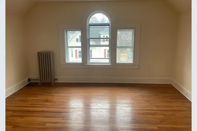 13 Munroe St, Northampton, MA 01060 - Photo 11