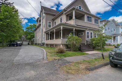13 Munroe St, Northampton, MA 01060 - Photo 1
