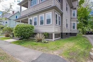 13 Munroe St, Northampton, MA 01060 - Photo 3