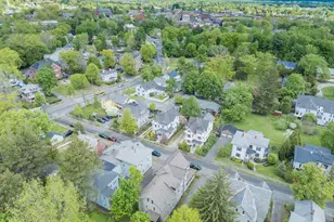 13 Munroe St, Northampton, MA 01060 - Photo 9