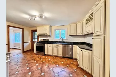 85 Alba Rd, Wellesley, MA 02481 - Photo 5