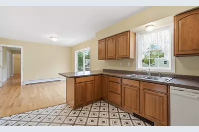 6 White Birch Dr, Worcester, MA 01602 - Photo 5