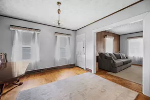 17 Heywood Ave, Melrose, MA 02176 - Photo 11