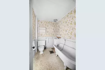 17 Heywood Ave, Melrose, MA 02176 - Photo 19