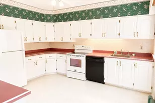 36 Plummer Ave, Lowell, MA 01852 - Photo 5