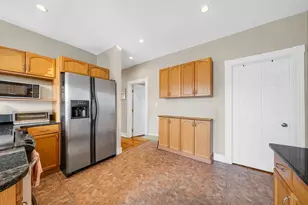 154 Fellsway W, Medford, MA 02155 - Photo 5