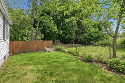 10 S Webster St, Haverhill, MA 01835 - Photo 35