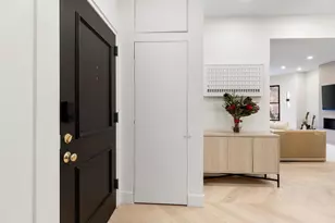382 Commonwealth Ave, Boston, MA 02215 - Photo 11