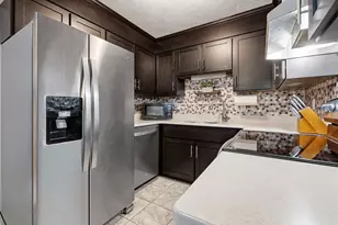 48 N Emerson St, Wakefield, MA 01880 - Photo 3