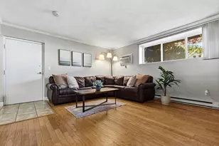 48 N Emerson St, Wakefield, MA 01880 - Photo 9