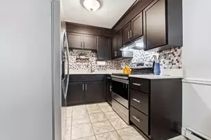 48 N Emerson St, Wakefield, MA 01880 - Photo 13