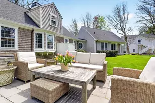 16 Prospect St, Dartmouth, MA 02748 - Photo 3