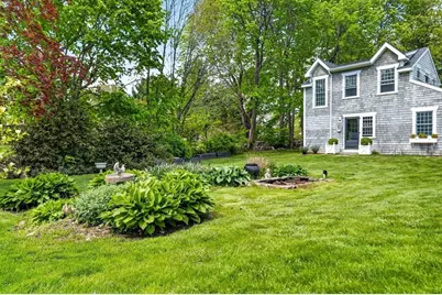 16 Prospect Street, Dartmouth, MA 02748 - Photo 25