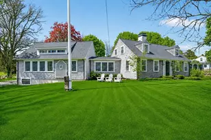 16 Prospect St, Dartmouth, MA 02748 - Photo 3