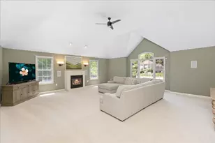 7 Fiorenza Dr, Wilmington, MA 01887 - Photo 7