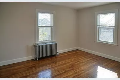 95 Adams St #09, Waltham, MA 02453 - Photo 5