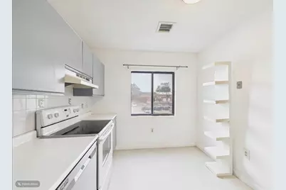 3920 Mystic Valley Pkwy #118, Medford, MA 02155 - Photo 5