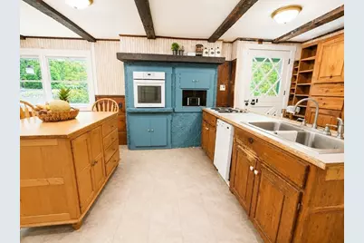 77 Center St, Carver, MA 02330 - Photo 15