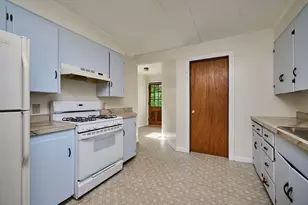 4 Petticoat Hill Rd, Williamsburg, MA 01096 - Photo 9
