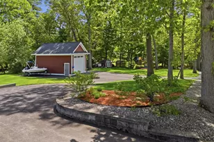24 Pleasant St, Chelmsford, MA 01824 - Photo 41