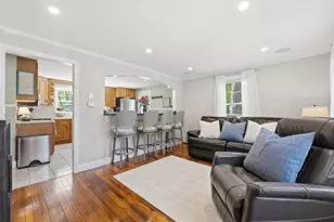 24 Pleasant St, Chelmsford, MA 01824 - Photo 5