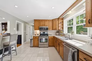 24 Pleasant St, Chelmsford, MA 01824 - Photo 7