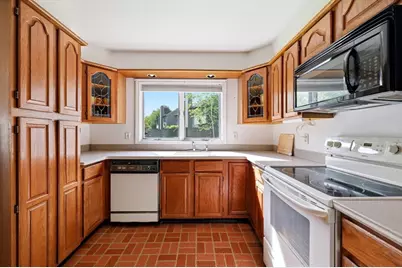 401 Fairway Village #401, Northampton, MA 01053 - Photo 5