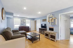 17 West St, Brockton, MA 02301 - Photo 3