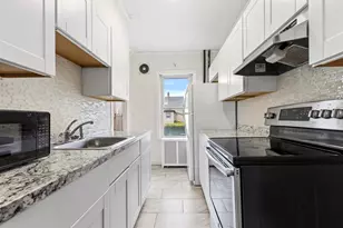 27 Cook St, Fall River, MA 02724 - Photo 3