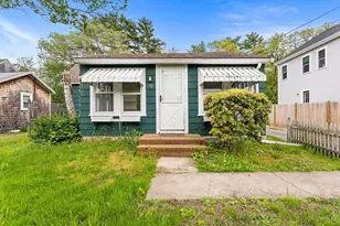 170 Wareham Rd, Marion, MA 02738 - Photo 1