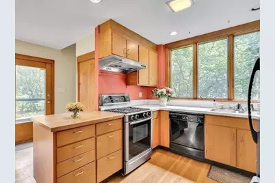 92 Chilton, Cambridge, MA 02138 - Photo 9