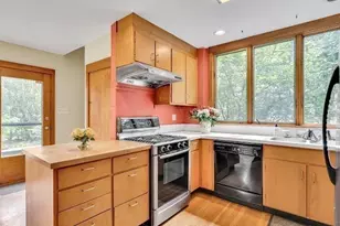 92 Chilton, Cambridge, MA 02138 - Photo 9