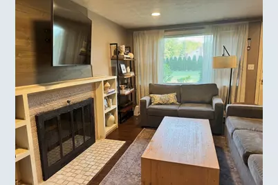 18 Griffin Rd, Framingham, MA 01701 - Photo 3