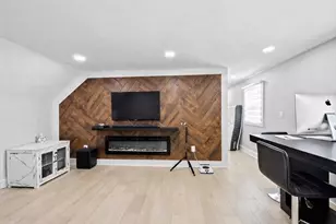 137 Westboro Rd, Grafton, MA 01536 - Photo 13