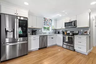 19 Burt Rd, Wilmington, MA 01887 - Photo 3