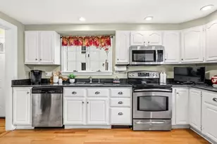 27 Park Cir, Arlington, MA 02476 - Photo 11