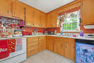 1093 Wachusett St, Holden, MA 01522 - Photo 11