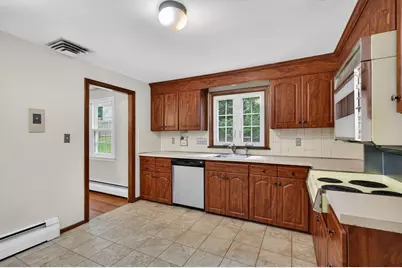 4 Apache Trail, Medford, MA 02155 - Photo 13