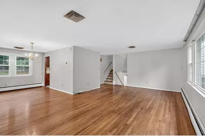 4 Apache Trail, Medford, MA 02155 - Photo 7