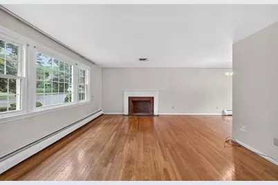 4 Apache Trail, Medford, MA 02155 - Photo 3