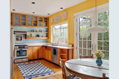 9 Orchard Street, Cambridge, MA 02140 - Photo 5