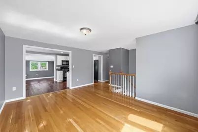 6 Valerie Ave, Billerica, MA 01821 - Photo 3