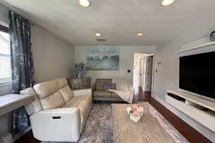 300 Mountain Ave, Revere, MA 02151 - Photo 3