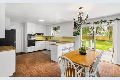 9 Cloverleaf Rd, Leominster, MA 01453 - Photo 9