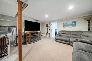 15 D St, Hull, MA 02045 - Photo 17