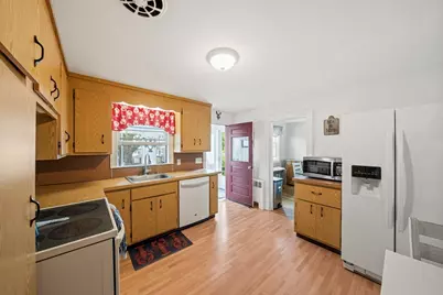 15 D St, Hull, MA 02045 - Photo 3