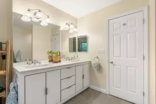 243 Bishops Forest Dr, Waltham, MA 02452 - Photo 23
